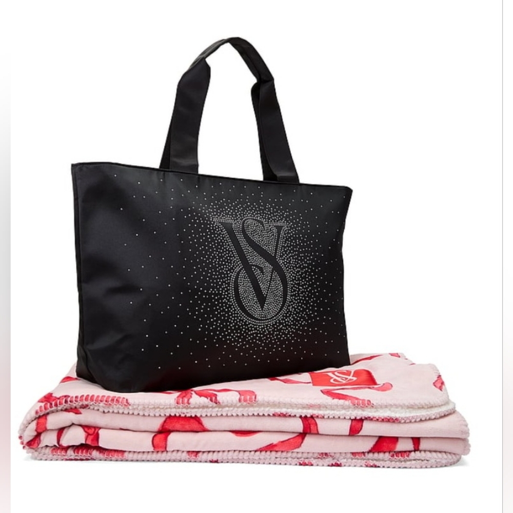 Victoria's Secret Holiday Blanket & Bling Bag. Brand New 💎